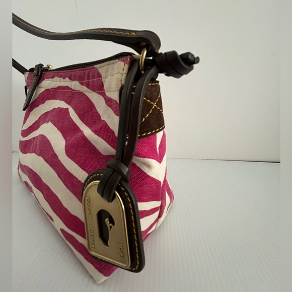 Dooney & Bourke Washed Cotton Canvas w/Leather Trim Small Handbag - sample - Picture 4 of 16